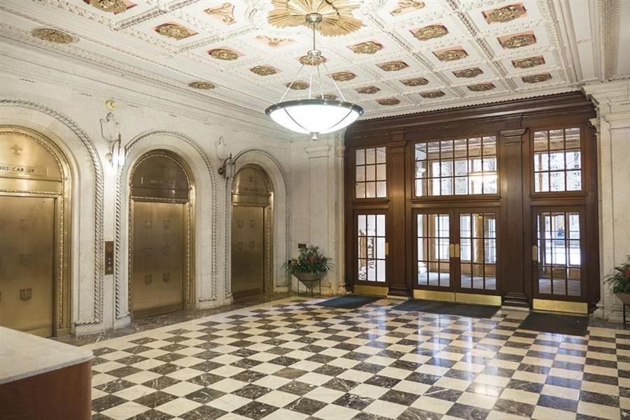 Bridgestreet At The Leader Building Aparthotel Cleveland Exterior foto